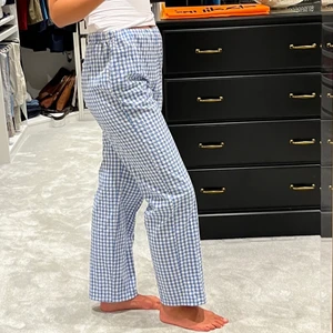 Rutiga byxor - Tunna rutiga byxor från OST London. One size men passar S-M! 