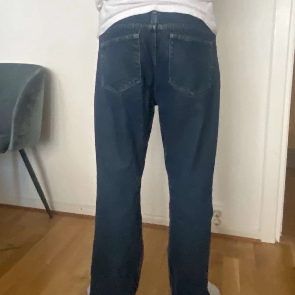 Mörkblåa straight Jeans  - 90