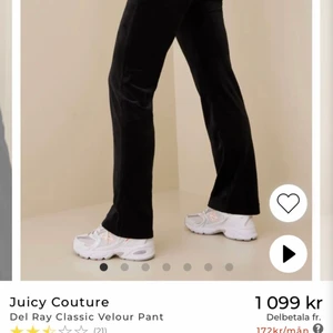 Söker juicy couture byxor - Söker!!!! Söker ett par juicy couture byxor i svart eller den blåa, storlek xs eller xxs, helst under 900kr