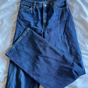 Monki jeans - Wideleg jeans från monki i storlek 26! Hög midja