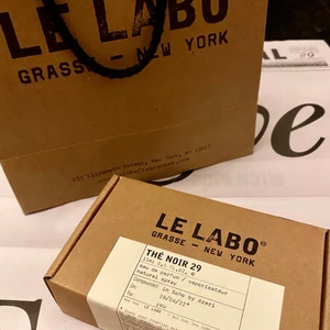 Le Labo the noir - Le Labo the noir i obruten förpackning 15ml inköpt i london för ett par veckor sedan 🌻✨