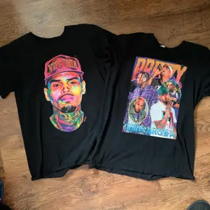 Hej säljer nu mina fina t-shirts med Chris Brown som tryck i storlek M. Knappt använda. Paketpris annars 250kr styck.