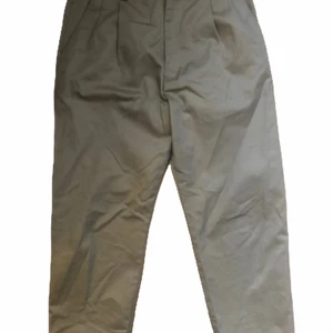 Beigea byxor - väldigt bra skick