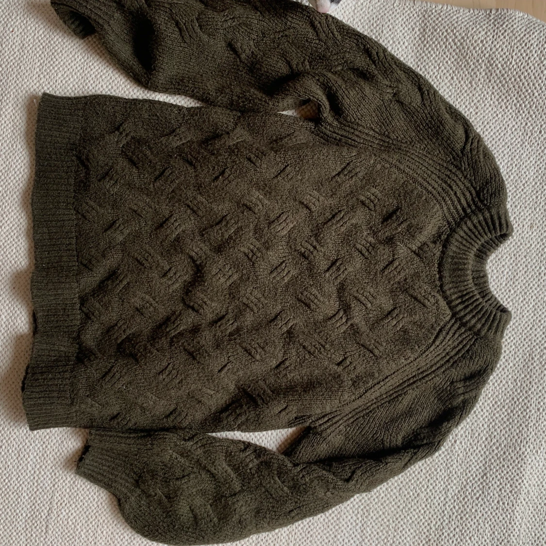 Grön stickad och mysig tröja!