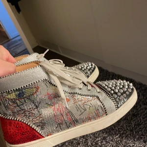 Christian Louboutin  - Priset kan diskuteras, skriv för intresse strlk 44