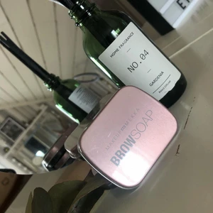 Brow soap - 3st Brow soap! 80:-/st med följer en borste! Ordinarie pris 149:-/st