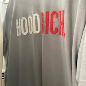 Hoodrich tshirt - Hoodrich tshirt helt ny med tags kvar strl L