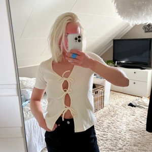 & other stories topp - & other stories topp Nypris 699kr Nu 199kr