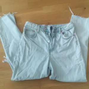 Ljusblå stretch jeans, Sparsamt använda 🌸 