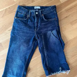 Cropped flared jeans i blå tvätt från Zara💙