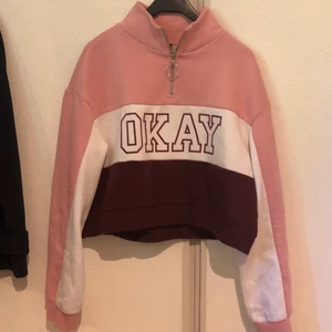 Tröja - Croppad. Från H&M storlek S. 30kr + 66kr frakt !