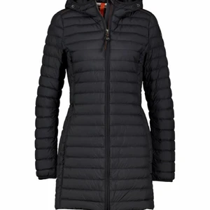 para jumper dunjacka. Dam  - Hej! Säljer min para jumper jacka. Då jag har växt ur den. sitter väldigt fint på  kroppen, framhävar kroppens fina former. 