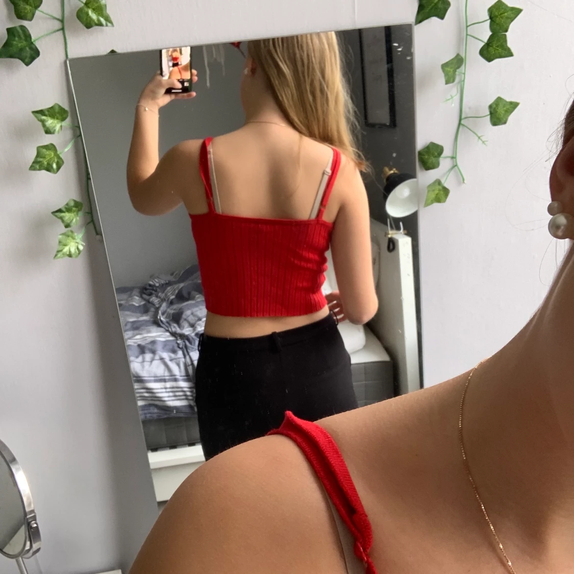 Rött linne från h&m i storlek s  - 90