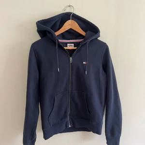 Hoodie - En snygg Tommy Hilfiger tröja! 