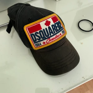 Dsqueared2 barn storlek - Okej skick  