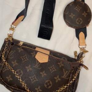 💎 Louis Vuitton väska aldrig använd AA-Kopia SPÅRBAR FRSKT INGÅR I PRISET 💎