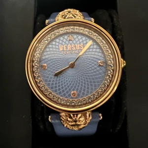 Versus Versace klocka  - Versus Versace tjej klocka med GLC kod (intyg)  Condition 9/10