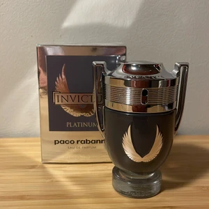 Paco rabanne, INVICTUS  - En Paco rabanne parfym jag knappt använt 50ml. Nypris 700kr 