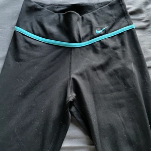 Nike leggings - Helt nya Nike leggings som bara legat i garderoben💙🦋💕