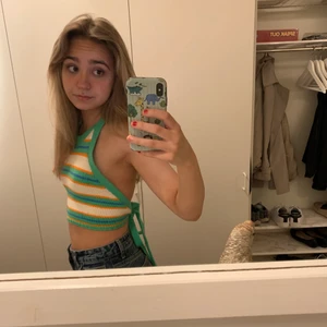 Zara halterneck - Fin halterneck från zara!! Jätte populär och går inte att köpa längre. Spårbar frakt tillkommer på 66kr!