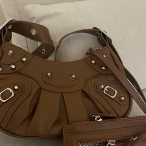 Zara - Oanvänd väska, inte min stil💕