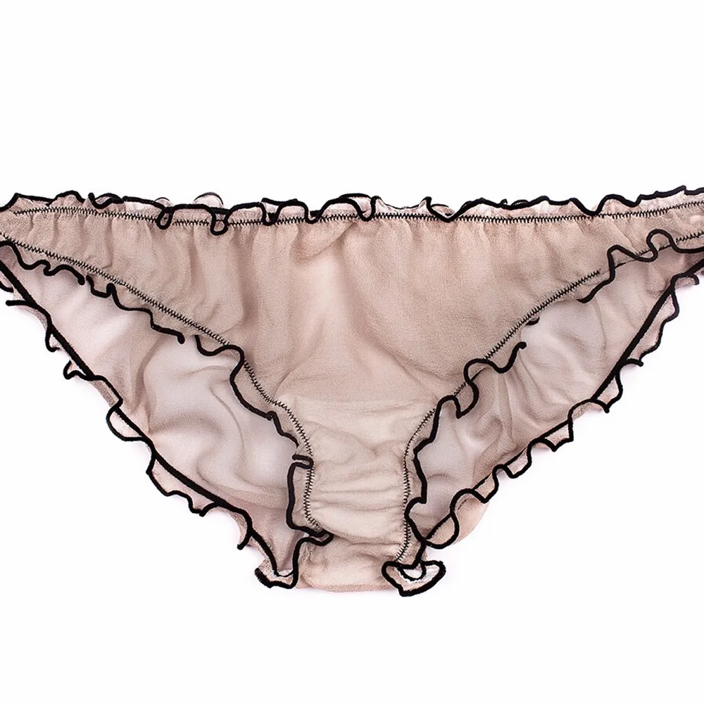 100% natural silk chiffon knickers. Size M, never worn. With tag! Kokon Intimates brand, made in Bali, Indonesia . Övrigt.