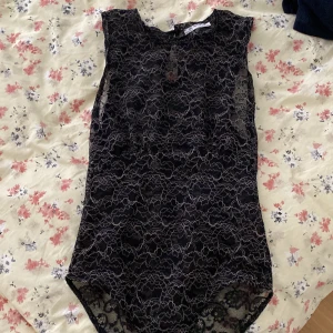 Spetsbody - Jättefin stepsbody från Zara 