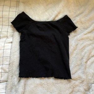 Tröja ifrån Kappahl - Inte använt, gillar inte så mycket. Säljer för billigt❤️