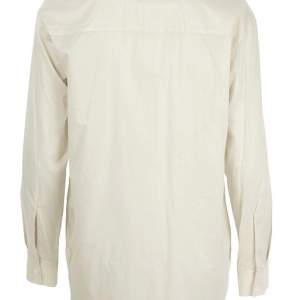Benvit skjorta/blus från Hope. Något oversize. Nypris: 1499 kr. Knappt använd. 