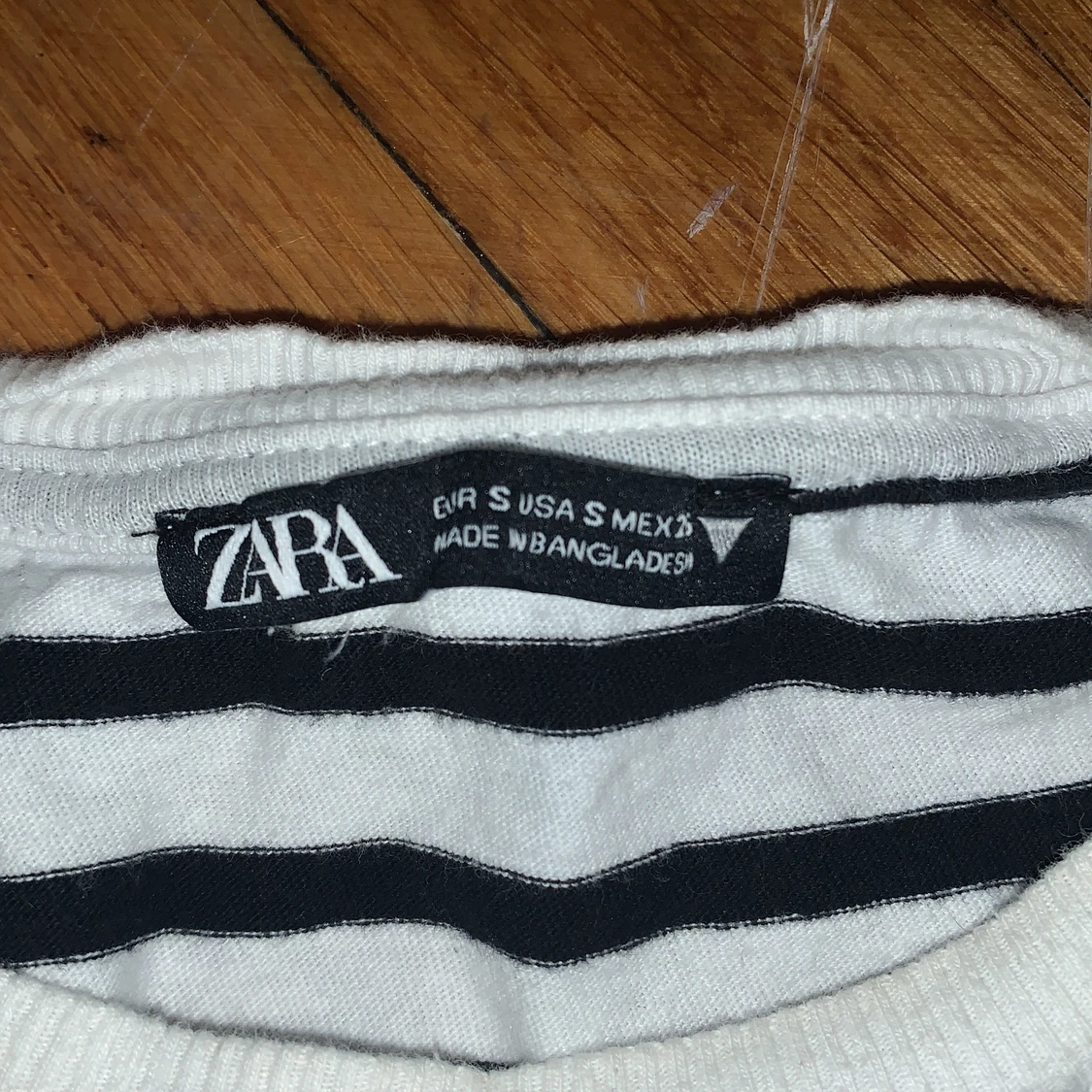 Svart randig zara tröja i stl s - 90