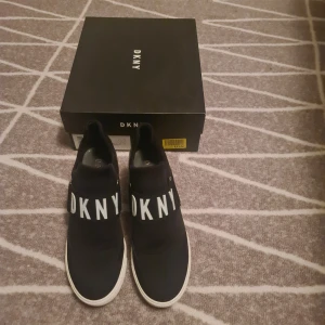 DKNY skorna som nya  - De är använd bara två gånger.