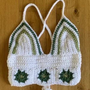 Virkad topp - Virkad av en tjej här på plick! Tyvärr passade den inte mig! Storlek S/M