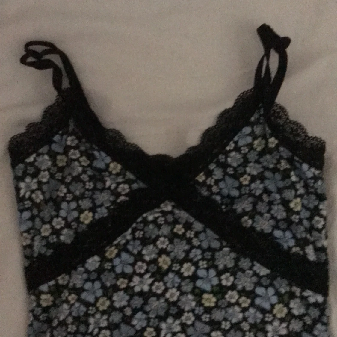 Blommig klänning  - 90