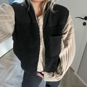 En väst från Vero Moda - En jätte fin väst från Vero Moda