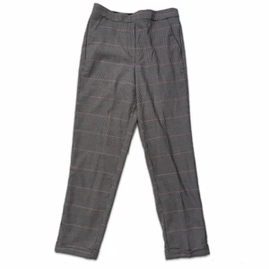 Kostymbyxor  - Rutiga kostymbyxor i bra skick, strax över ankel på någon som är 182