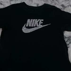 Nike T-shirt  - Baggy Nike T-shirt 🖤