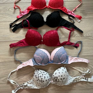 Bh  - Bh i olika färger säljs då de inte passar mig längre, passar någon med b-c kupa. Köp alla för 400kr