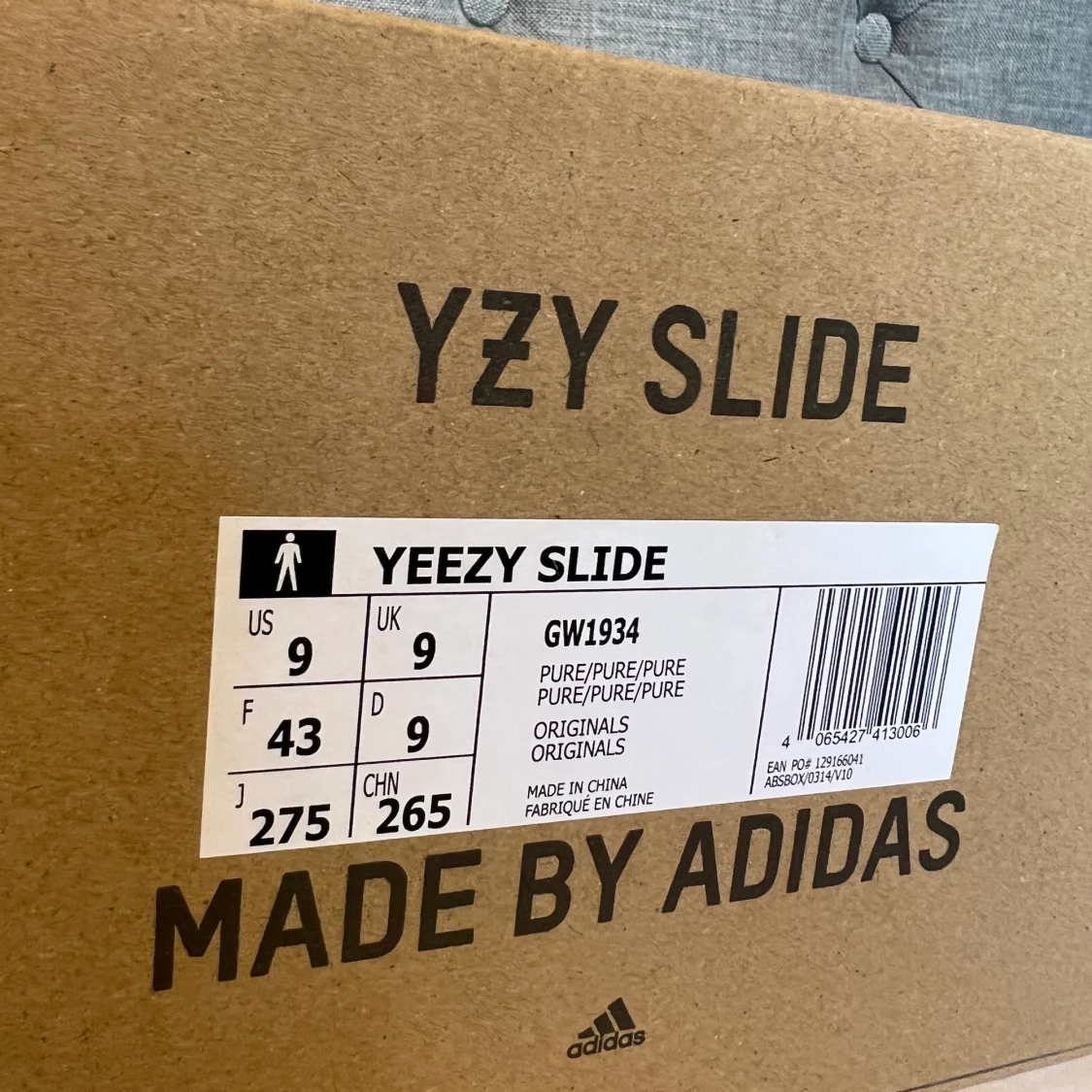 Yeezy slides - 91