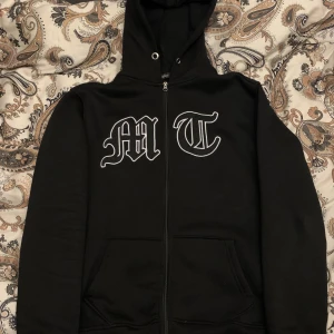 Tuttolente hoodie - Fint skick, använd ett fåtal tillfällen.