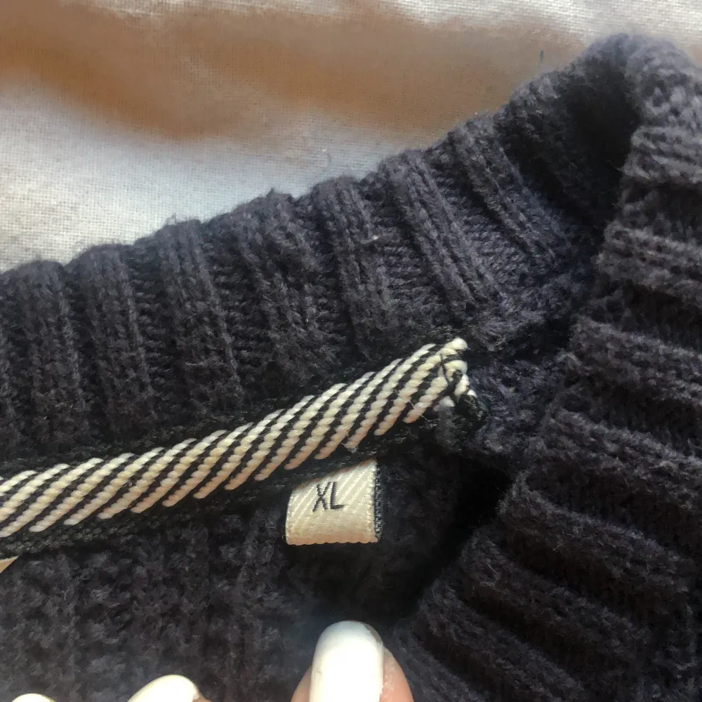 Skriv för mer info, köpt på Intersport original pris:200. Hupparit & Collegepaidat.