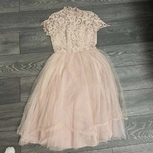 Storlek S/M - Jätte fin rosa klänning, använd bara några gånger!
