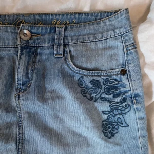 Jeanskjol - Jeanskjol från esprit i M, lågmidjad😊