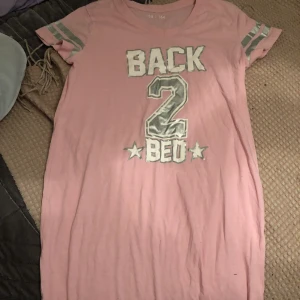 Pyjamas  - Rosa pyjamas! Frakt tillkommer på 45kr!