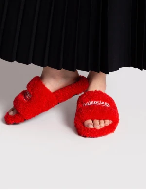 BALENCIAGA tofflor  - Storlek 37 är större i storleken. Köpa i NK Stockholm. Denna färg finns inte längre kvar på marknad, går ändats att köpa svarta och rosa i nuläget. Pris går att diskutera 