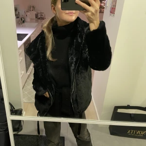 Mysig jacka - Supermysig jacka! Skriv för fler bilder. Från Pull & Bear. Som ny❣️
