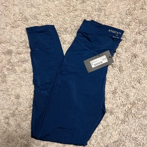 Träningstights  - Tråningstights från MQ. Helt ny och oanvänd prislappen finns kvar på. Nypris: 599kr