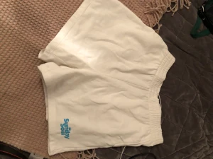 Shorts - Shorts från H&M! Frakt tillkommer på 50kr:)