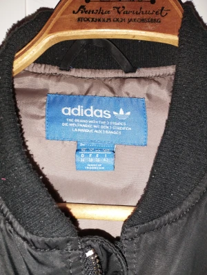 Adidas bombarjacka  - Fin Adidas bombarjacka 