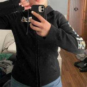 Hollister zip hoodie - Frakten ingår i priset💓
