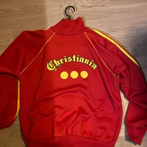 Christiania zip up - Chris zip up inte så jätte använd, storlek l!